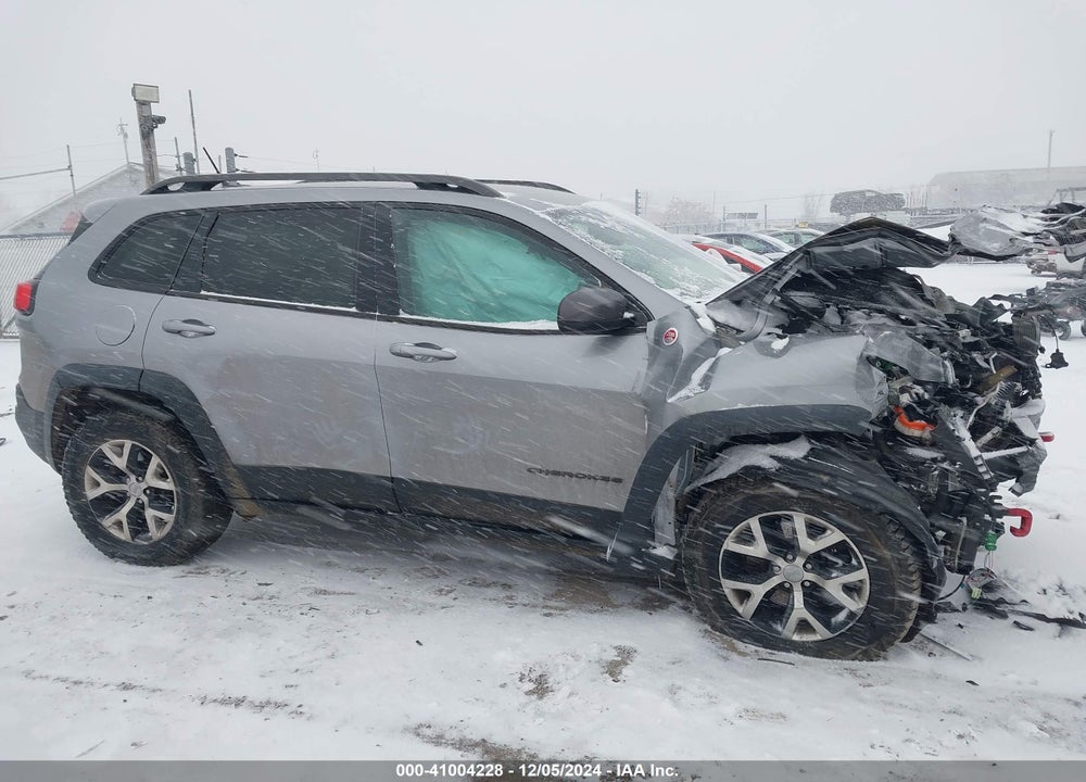 2015 JEEP CHEROKEE TRAILHAWK VIN: 1C4PJMBS8FW785522