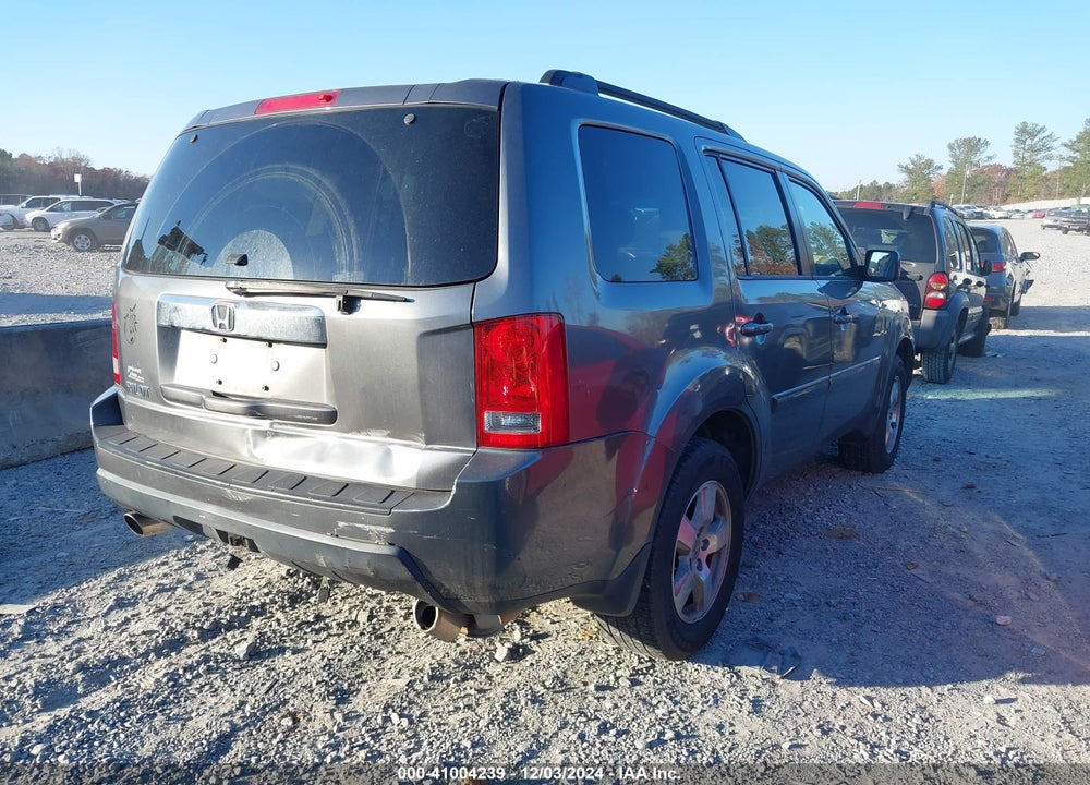 2011 HONDA PILOT EX VIN: 5FNYF3H45BB031453