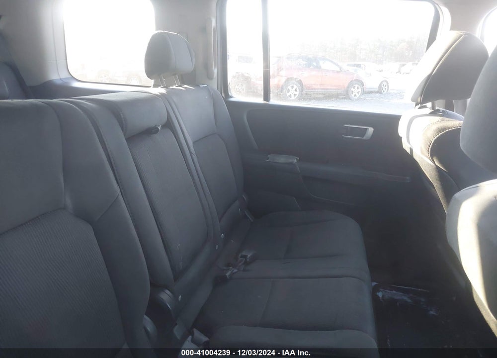 2011 HONDA PILOT EX VIN: 5FNYF3H45BB031453