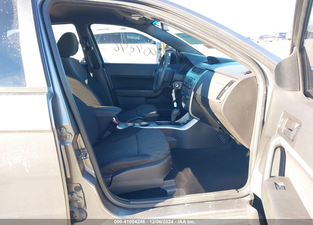 2010 FORD FOCUS SE VIN: 1FAHP3FN3AW288880