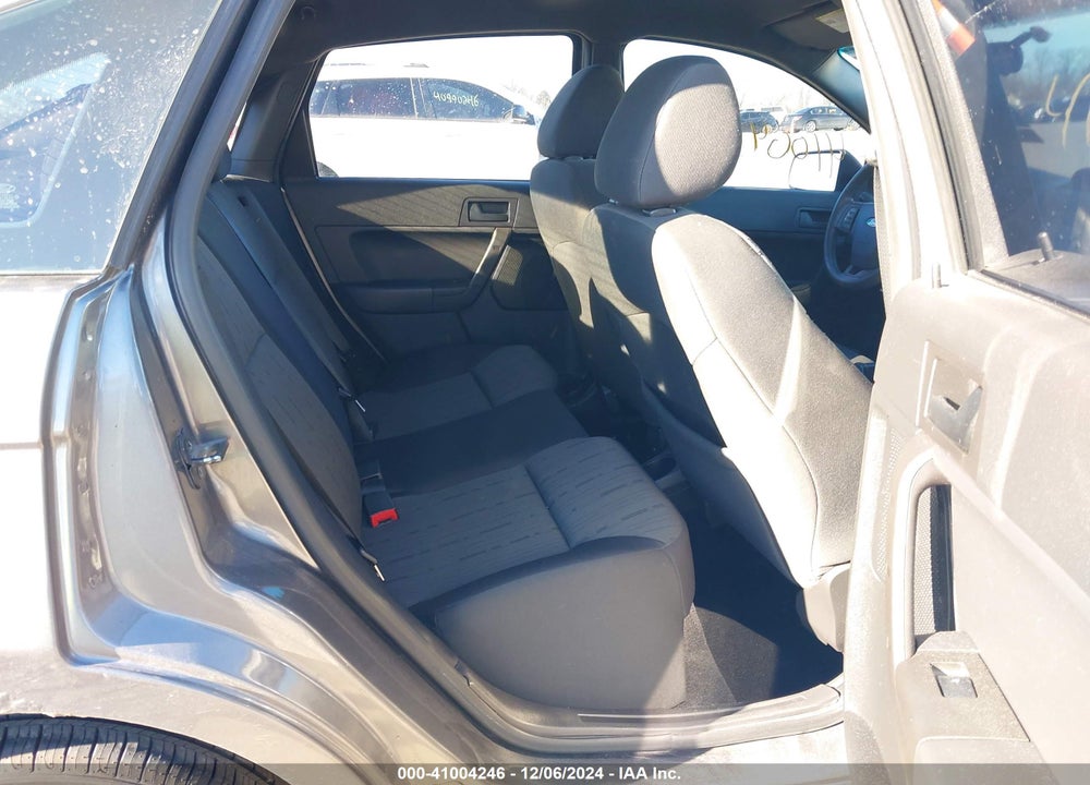 2010 FORD FOCUS SE VIN: 1FAHP3FN3AW288880