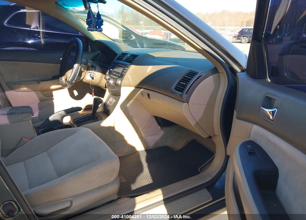 2005 HONDA ACCORD 2.4 LX VIN: JHMCM56485C001734
