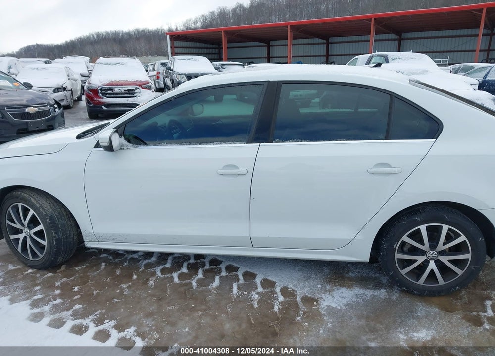 2017 VOLKSWAGEN JETTA 1.4T SE VIN: 3VWDB7AJ2HM321006