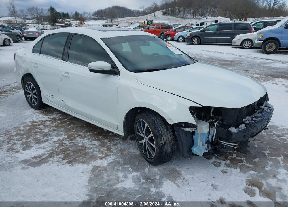 2017 VOLKSWAGEN JETTA 1.4T SE VIN: 3VWDB7AJ2HM321006