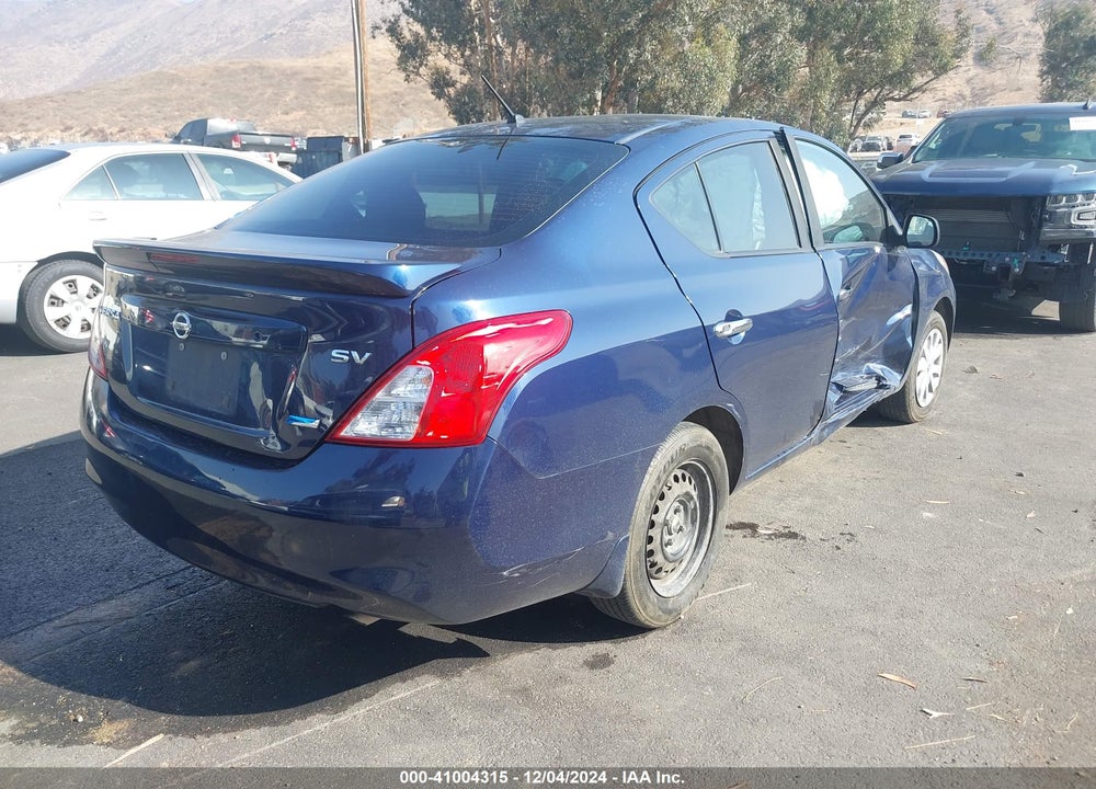 2014 NISSAN VERSA 1.6 SV VIN: 3N1CN7AP4EL812286