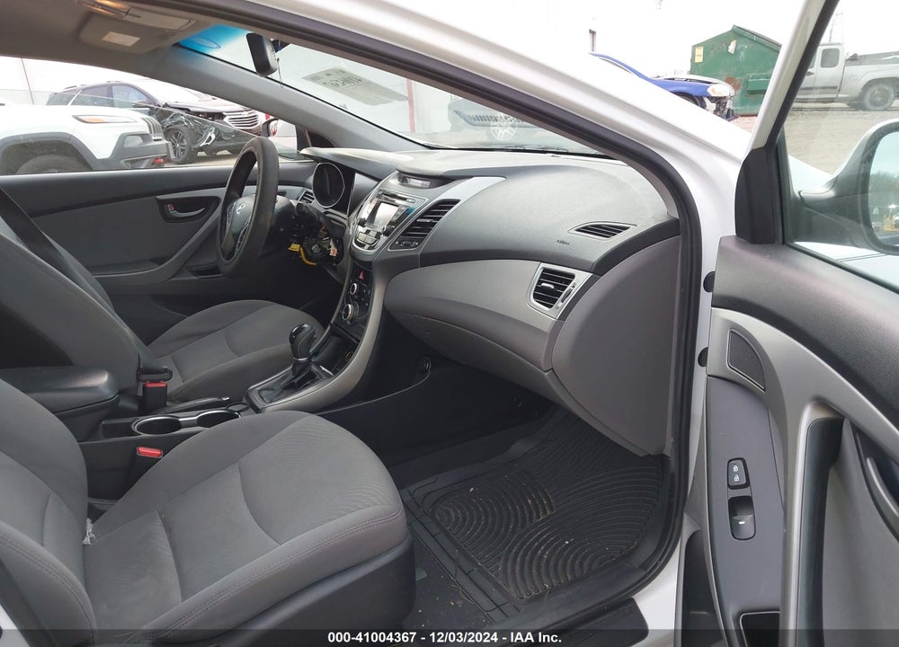 2015 HYUNDAI ELANTRA SE VIN: 5NPDH4AE0FH589185