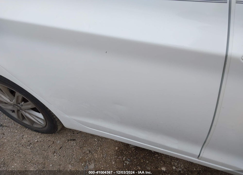 2015 HYUNDAI ELANTRA SE VIN: 5NPDH4AE0FH589185