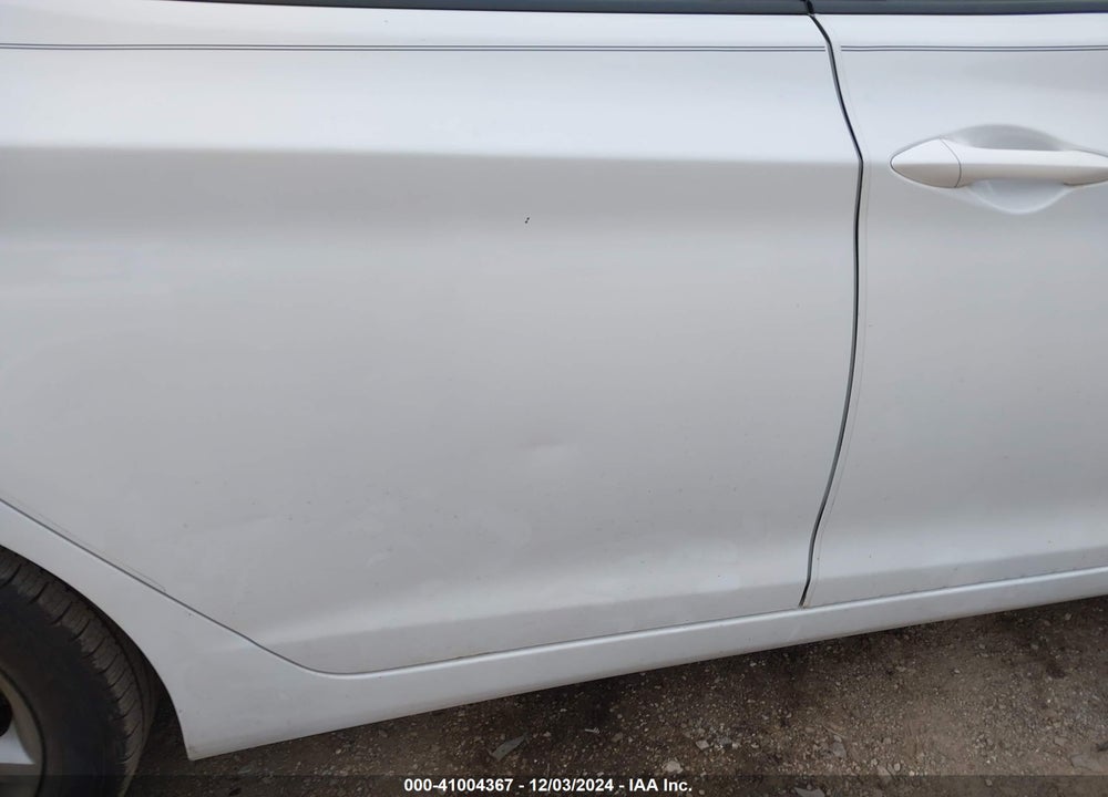 2015 HYUNDAI ELANTRA SE VIN: 5NPDH4AE0FH589185