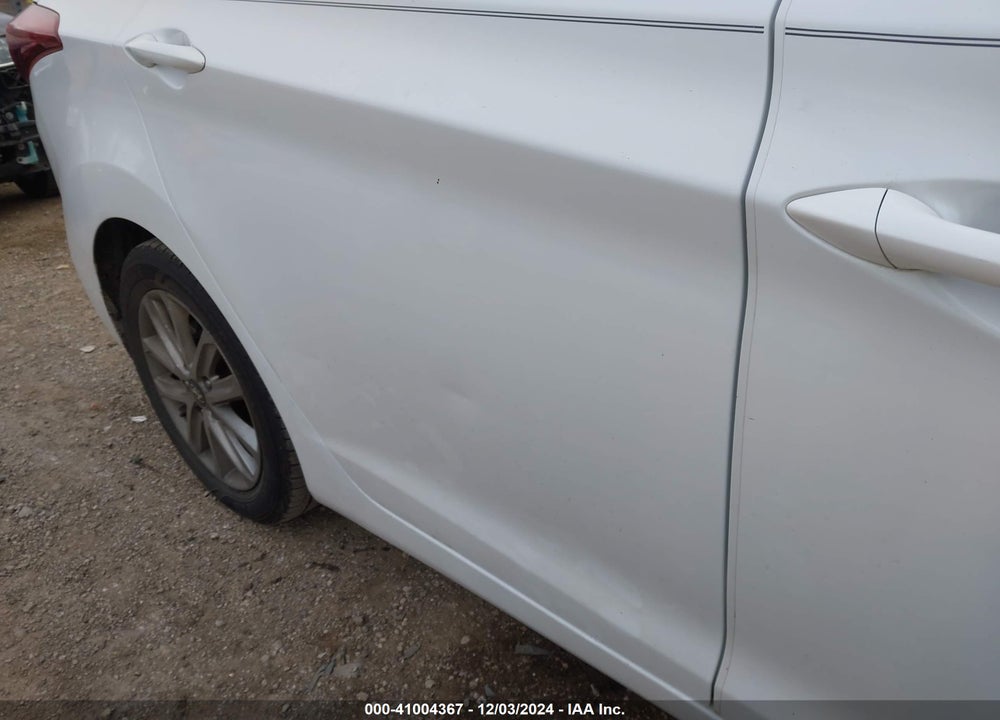 2015 HYUNDAI ELANTRA SE VIN: 5NPDH4AE0FH589185