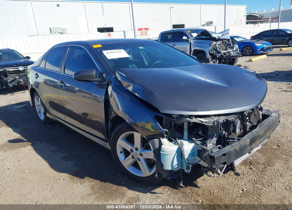 2014 TOYOTA CAMRY SE VIN: 4T1BF1FK3EU345881