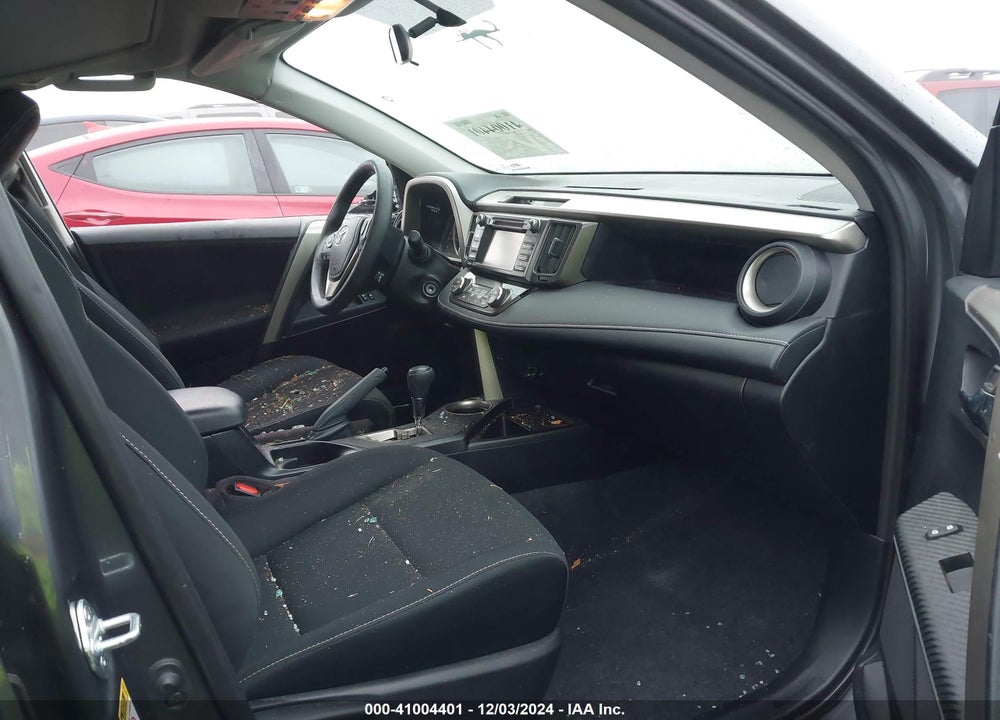 2015 TOYOTA RAV4 XLE VIN: 2T3RFREV6FW265086