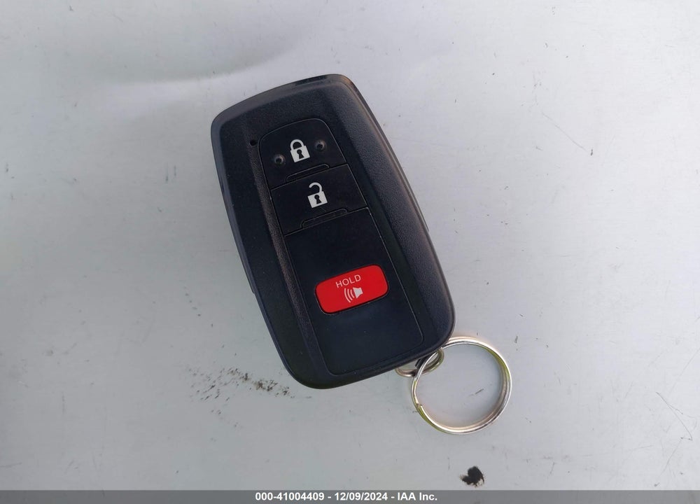 2019 TOYOTA RAV4 XLE VIN: JTMW1RFV8KJ012411