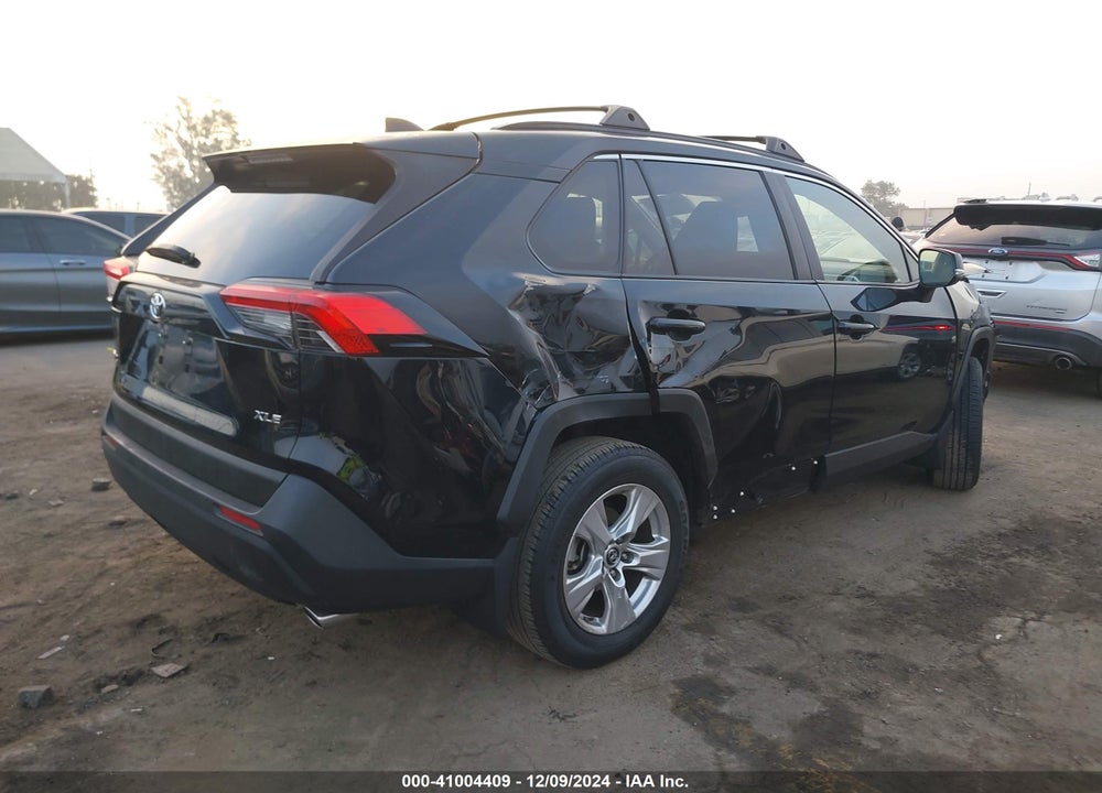 2019 TOYOTA RAV4 XLE VIN: JTMW1RFV8KJ012411
