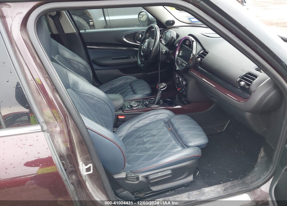 2017 MINI CLUBMAN COOPER VIN: WMWLU1C56H2F27457