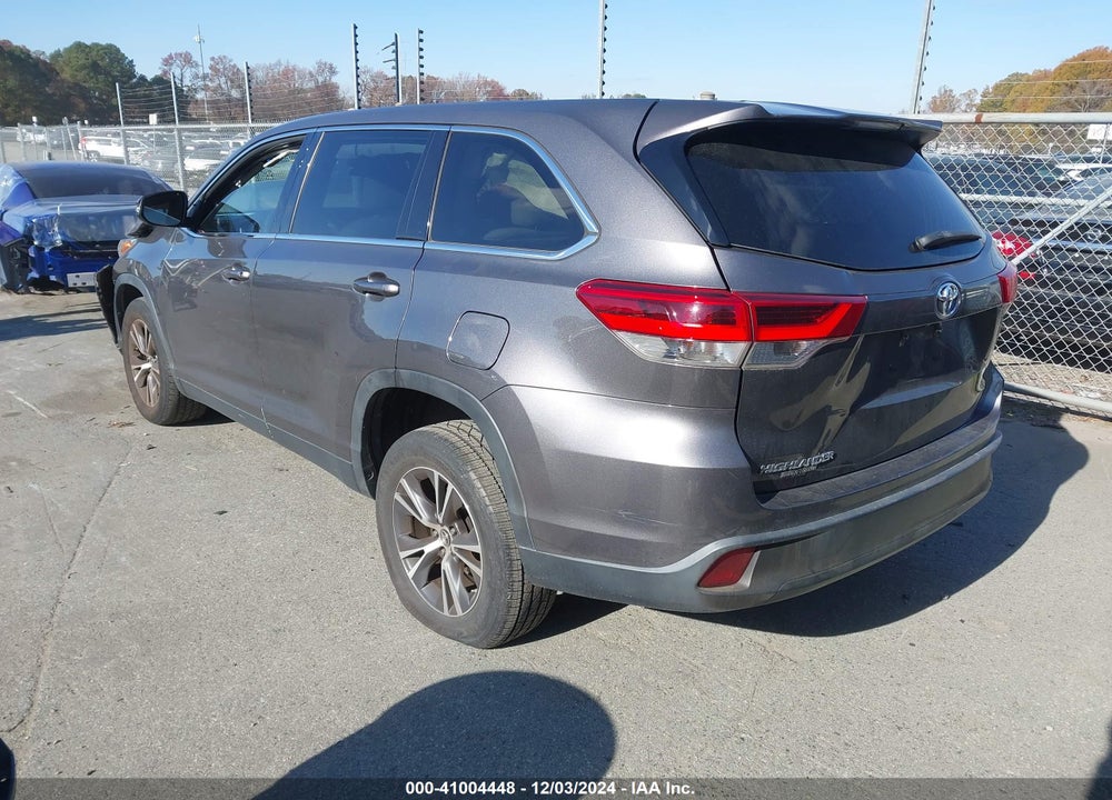 2019 TOYOTA HIGHLANDER LE VIN: 5TDZARFHXKS050183