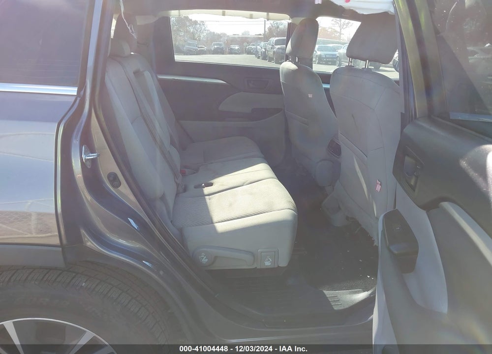 2019 TOYOTA HIGHLANDER LE VIN: 5TDZARFHXKS050183