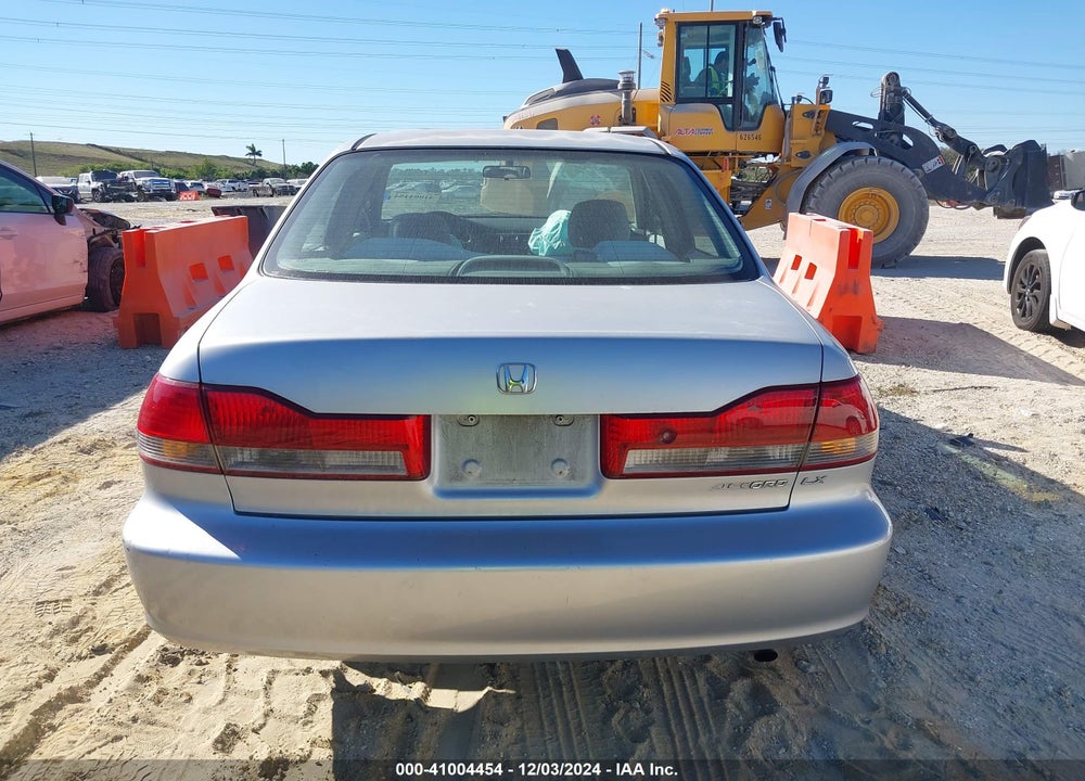 2001 HONDA ACCORD 2.3 LX VIN: 1HGCG66571A084443