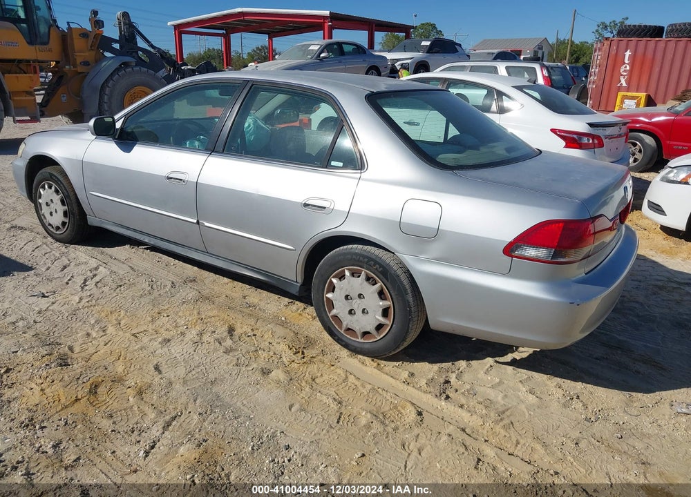 2001 HONDA ACCORD 2.3 LX VIN: 1HGCG66571A084443