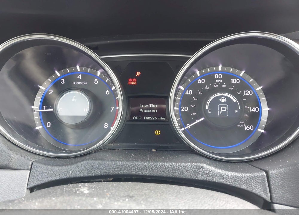 2011 HYUNDAI SONATA SE VIN: 5NPEC4AC4BH033280