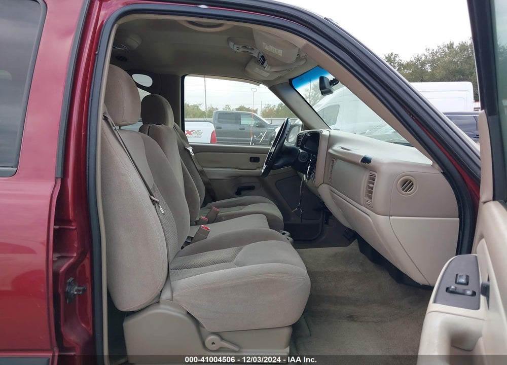 2003 CHEVROLET TAHOE LS VIN: 1GNEC13V43R250410