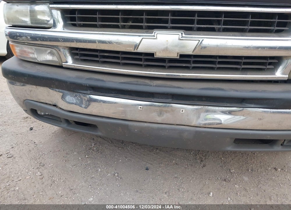 2003 CHEVROLET TAHOE LS VIN: 1GNEC13V43R250410