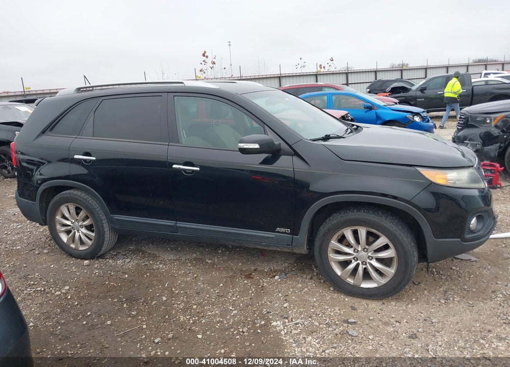 2011 KIA SORENTO EX V6 VIN: 5XYKUDA25BG051706