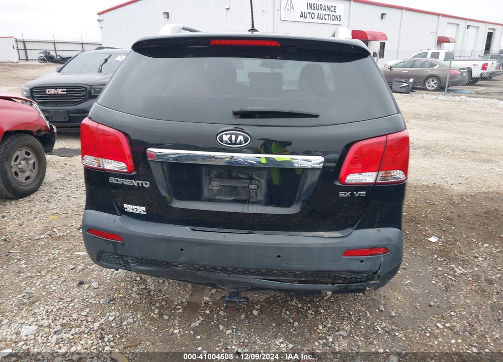 2011 KIA SORENTO EX V6 VIN: 5XYKUDA25BG051706