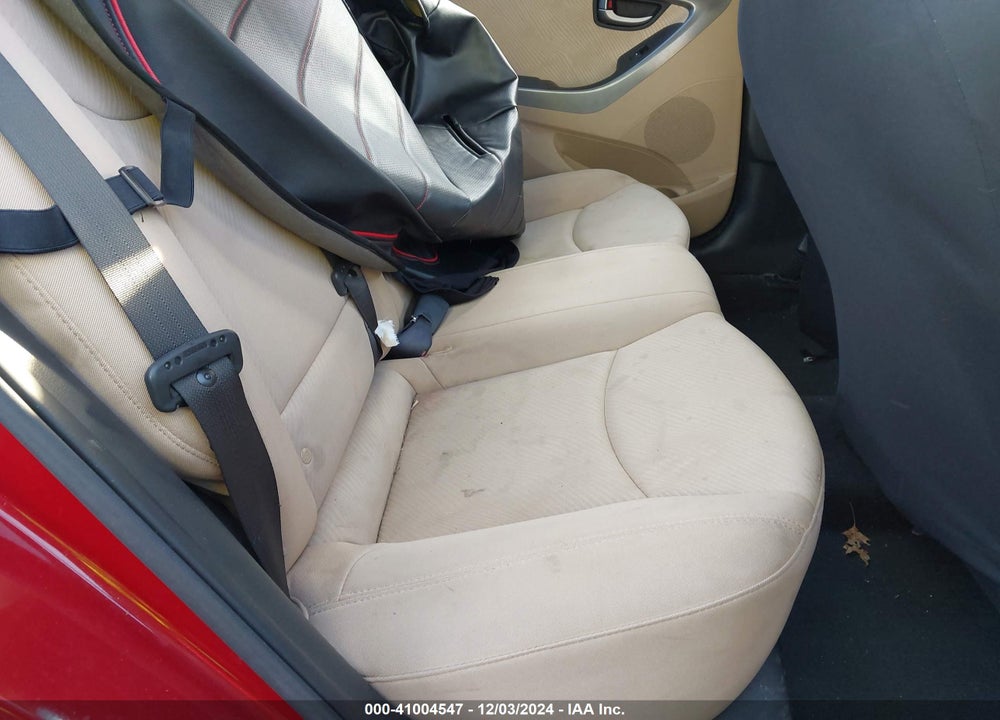 2013 HYUNDAI ELANTRA VIN: KMHDH4AE9DU731452