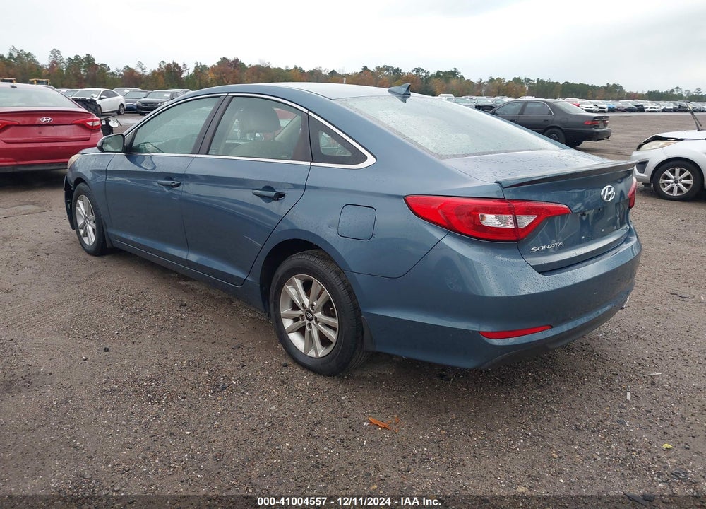 2015 HYUNDAI SONATA SE VIN: 5NPE24AF0FH077425