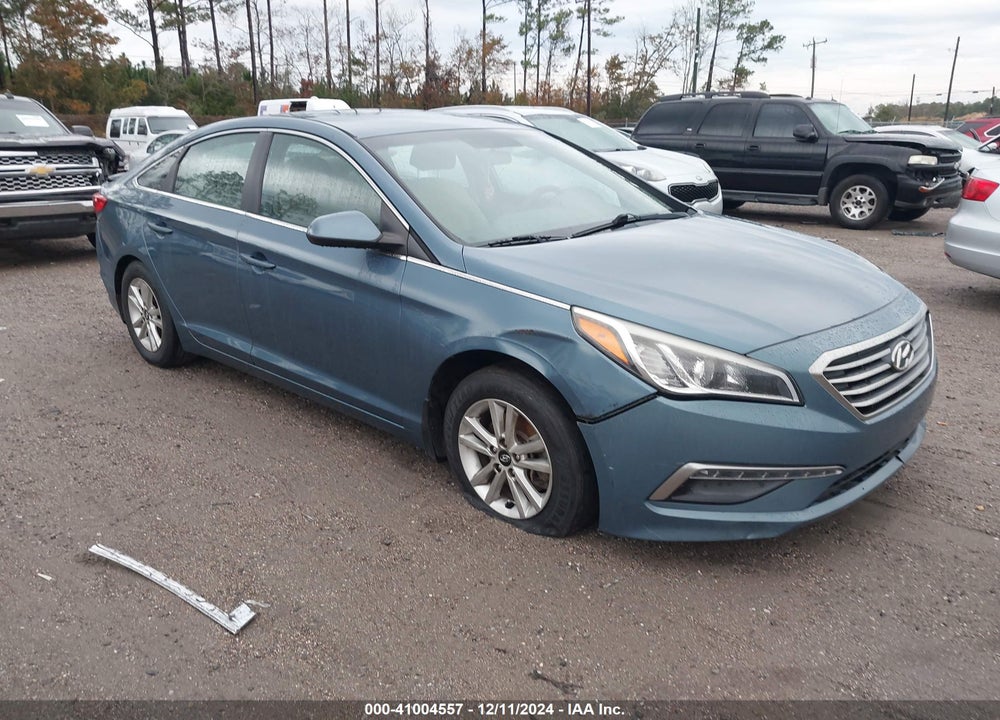 2015 HYUNDAI SONATA SE VIN: 5NPE24AF0FH077425