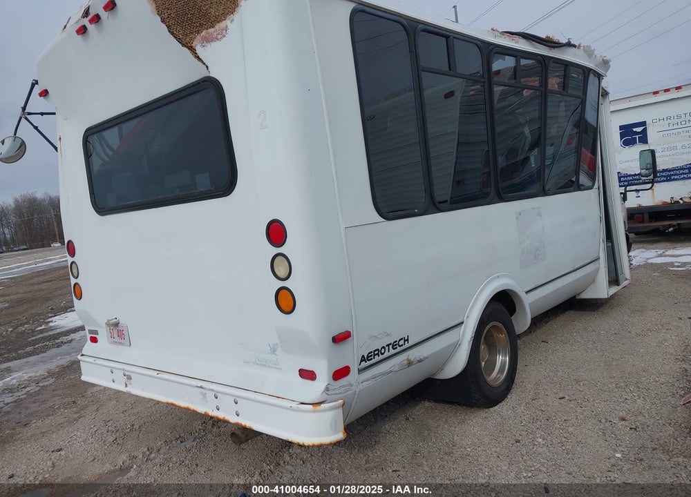 2006 FORD E-350 CUTAWAY VIN: 1FDWE35LX6HA37384