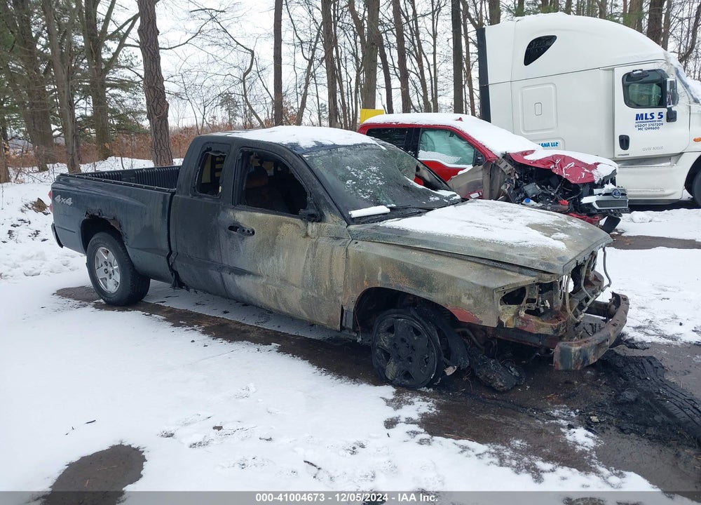 2005 DODGE DAKOTA SLT VIN: 1D7HW42N85S331332