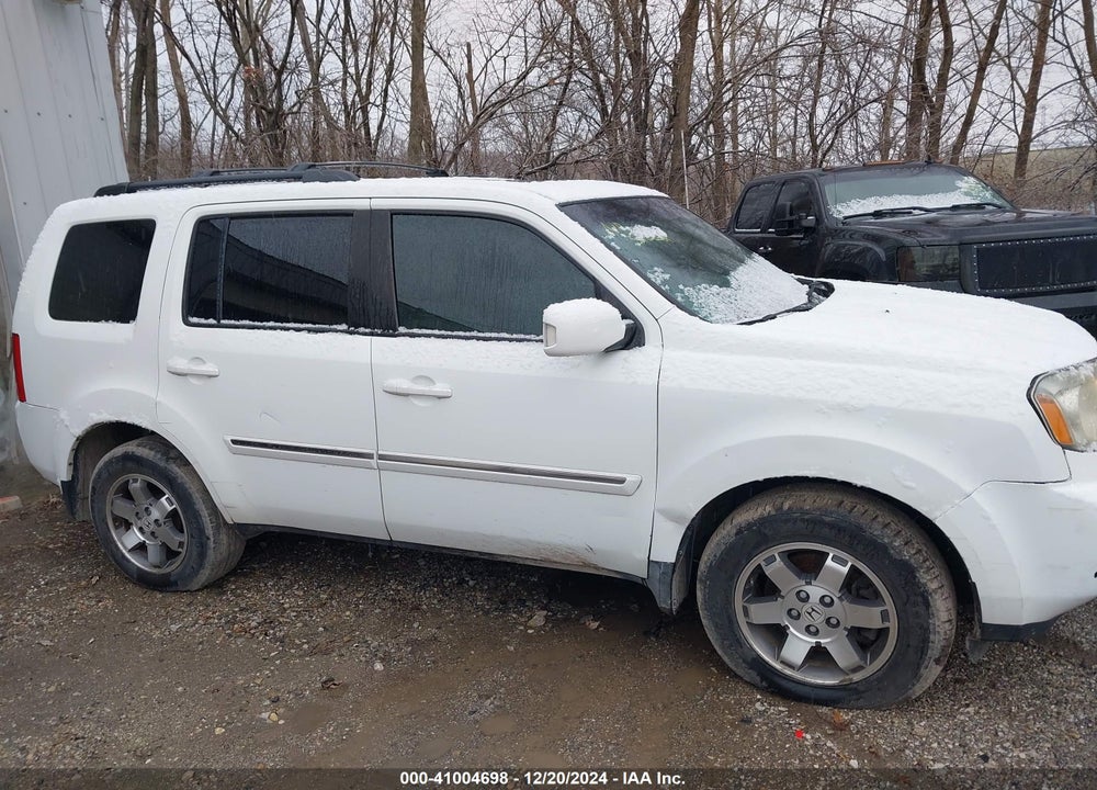2010 HONDA PILOT TOURING VIN: 5FNYF4H98AB023282