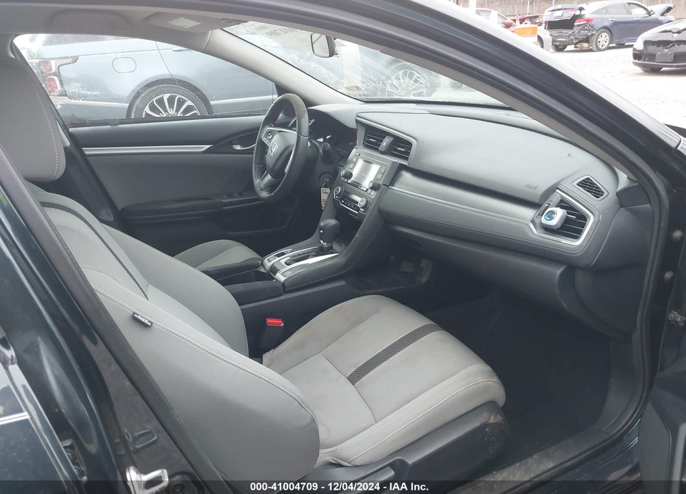 2017 HONDA CIVIC LX VIN: 2HGFC2F55HH560864