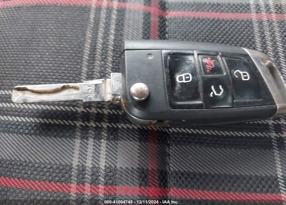 2015 VOLKSWAGEN GTI VIN: 3VW4T7AU4FM098195