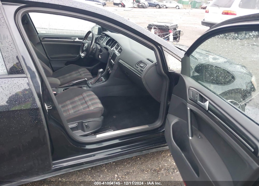 2015 VOLKSWAGEN GTI VIN: 3VW4T7AU4FM098195