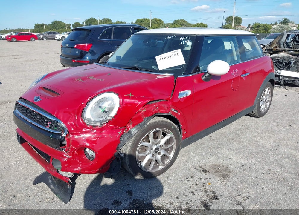 2015 MINI HARDTOP COOPER S VIN: WMWXP7C58F2A41239