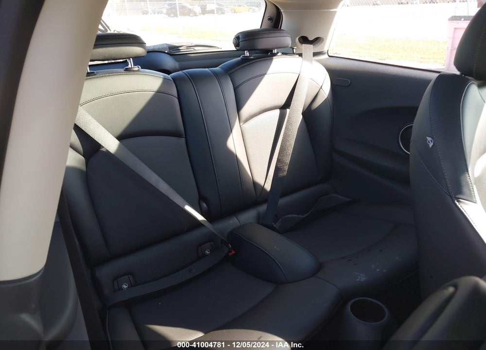 2015 MINI HARDTOP COOPER S VIN: WMWXP7C58F2A41239