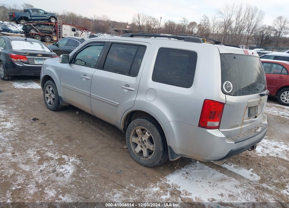 2011 HONDA PILOT TOURING VIN: 5FNYF4H91BB086550