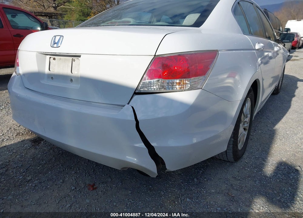 2008 HONDA ACCORD 2.4 LX-P VIN: 1HGCP26498A038512