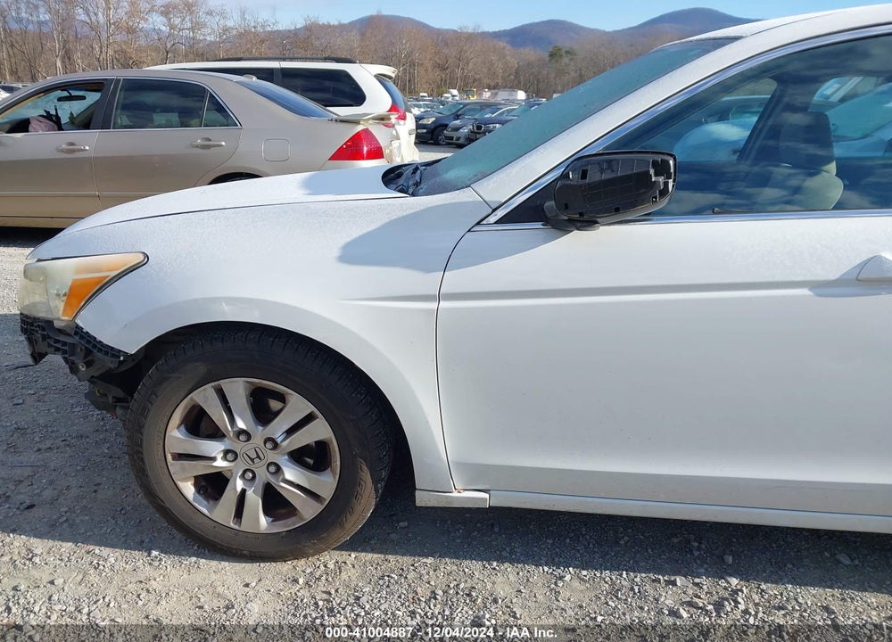 2008 HONDA ACCORD 2.4 LX-P VIN: 1HGCP26498A038512