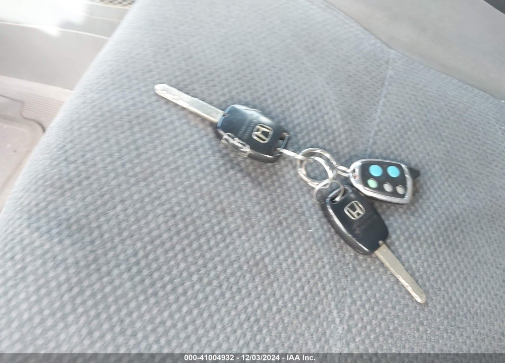 2006 HONDA PILOT EX VIN: 5FNYF18416B022078