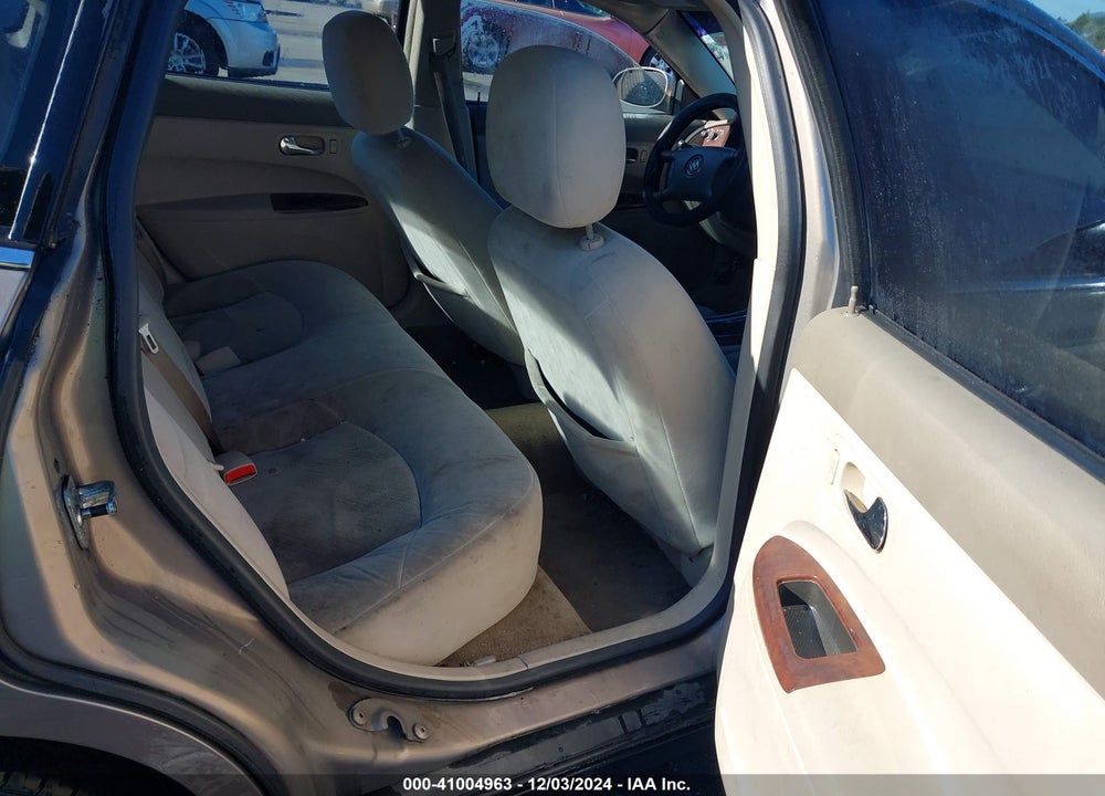 2007 BUICK LACROSSE CX VIN: 2G4WC582371189936