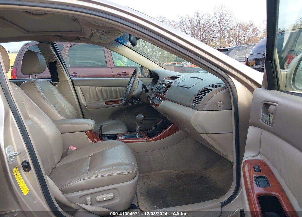 2004 TOYOTA CAMRY XLE VIN: 4T1BE30K14U285198
