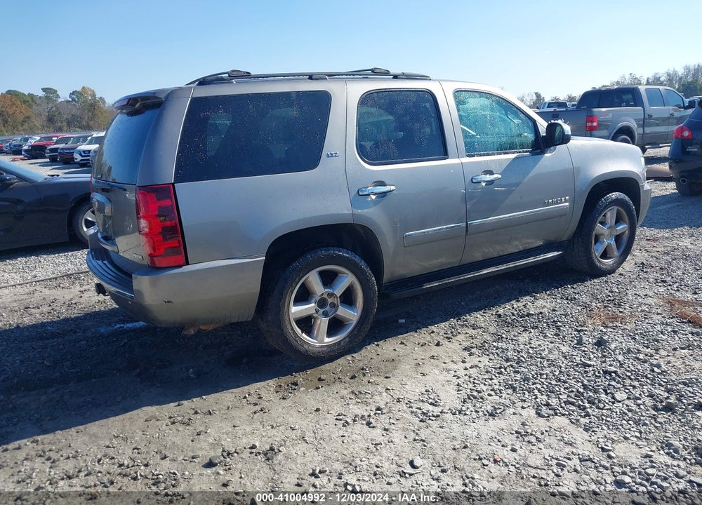 2009 CHEVROLET TAHOE LTZ VIN: 1GNFC33019R146695