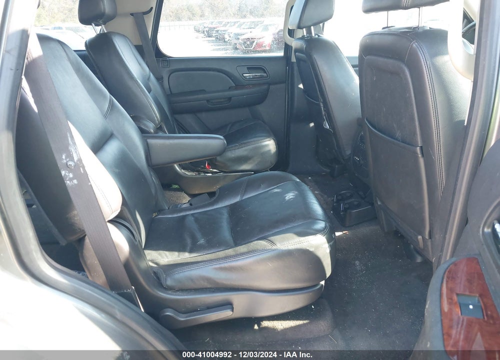 2009 CHEVROLET TAHOE LTZ VIN: 1GNFC33019R146695