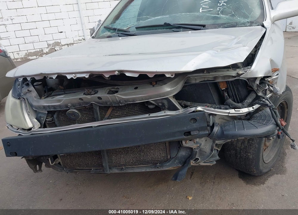2004 TOYOTA AVALON XLS VIN: 4T1BF28B54U359802