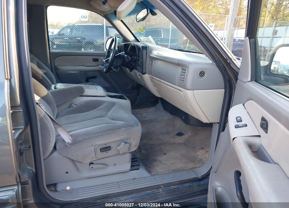 2000 GMC YUKON SLE VIN: 1GKEC13V1YJ115520