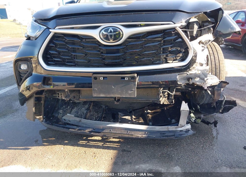 2021 TOYOTA HIGHLANDER LE VIN: 5TDBZRBH7MS152365