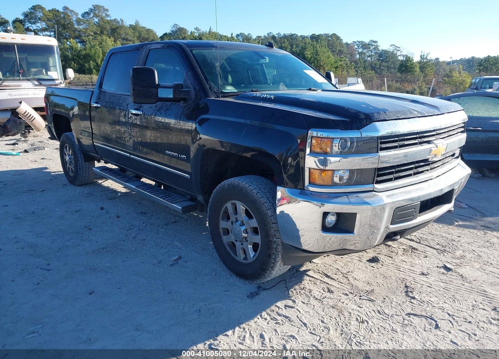 2015 CHEVROLET SILVERADO 2500HD LTZ VIN: 1GC1KWE82FF184640